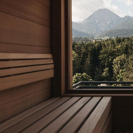 Naturel Hoteldorf Schoenleitn Latschach ober dem Faakersee Bagian luar foto