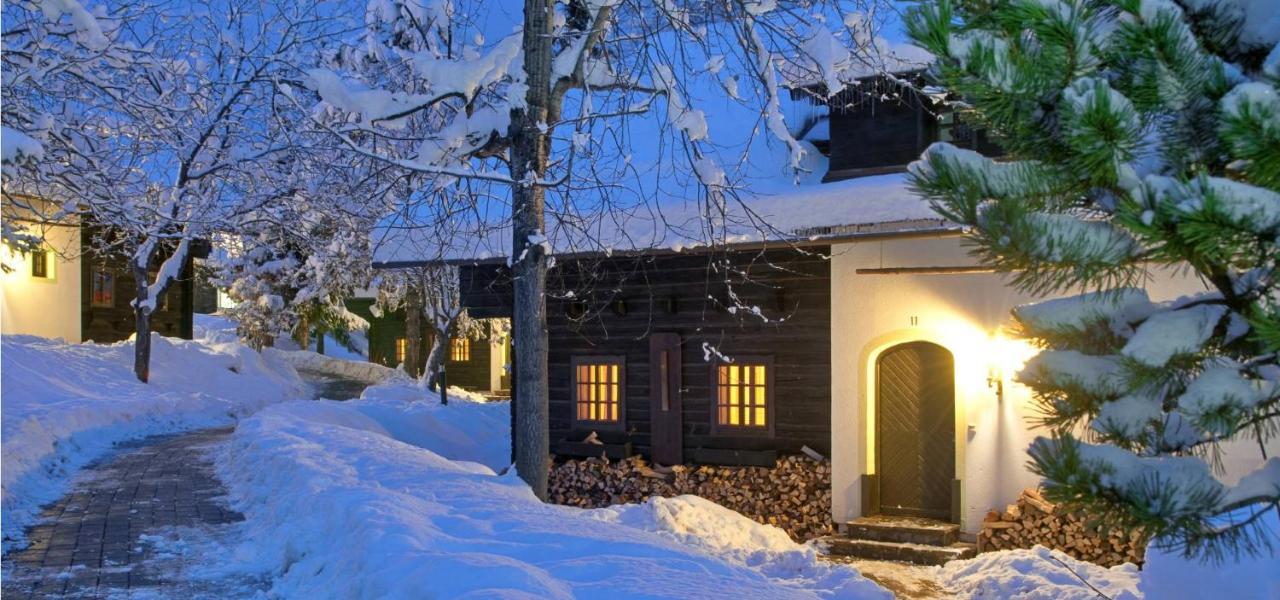 Naturel Hoteldorf Schoenleitn Latschach ober dem Faakersee Bagian luar foto