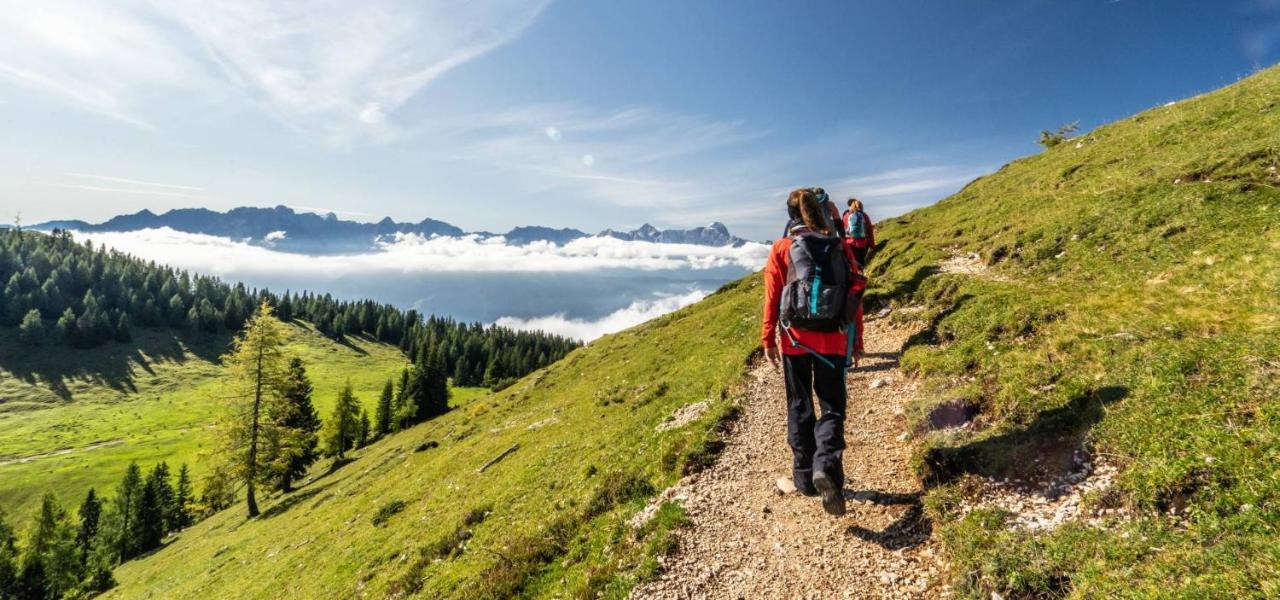 Naturel Hoteldorf Schoenleitn Latschach ober dem Faakersee Bagian luar foto